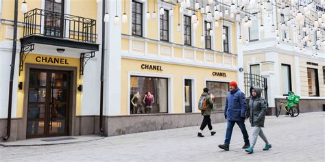 louis vuitton bandiera russa|Luxury Stores in Russia Shut for Now .